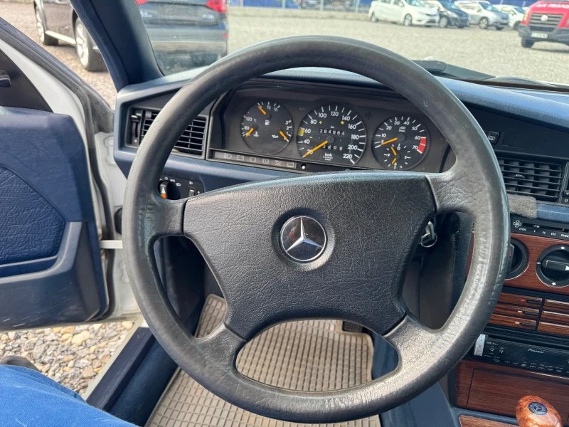 Mercedes-Benz 190 1.8 , снимка 11 - Автомобили и джипове - 52203249