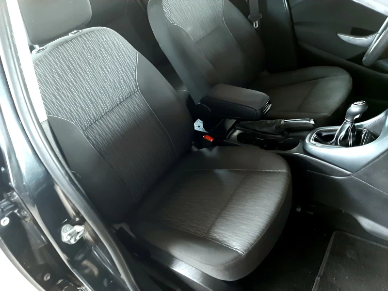 Opel Astra 1.7COSMO-FACELIFT-ИТАЛИЯ ! ! ! , снимка 10 - Автомобили и джипове - 52697817