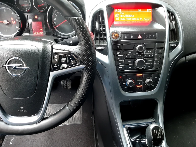 Opel Astra 1.7COSMO-FACELIFT-ИТАЛИЯ ! ! ! , снимка 14 - Автомобили и джипове - 52697817