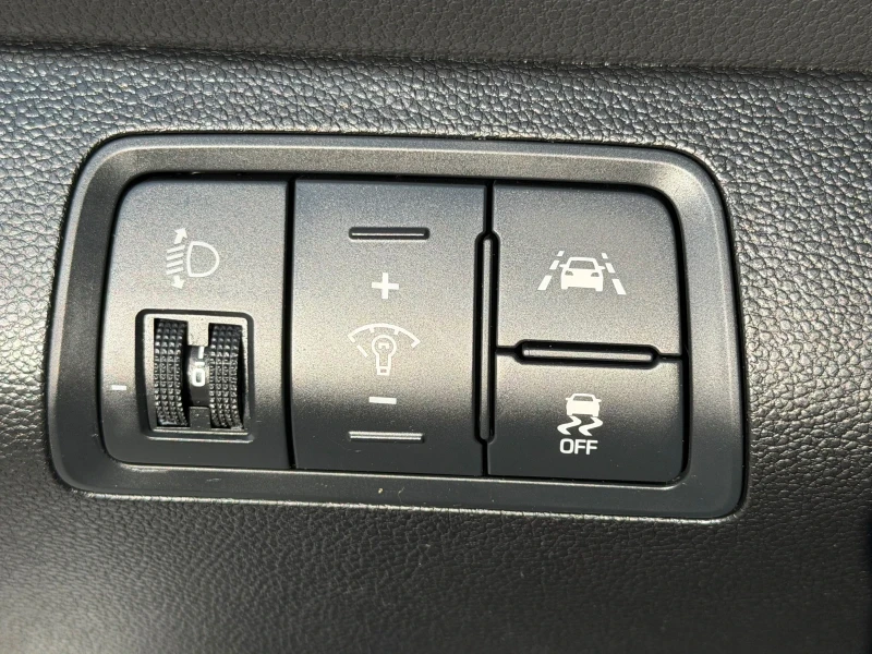 Hyundai I20 бензин, снимка 13 - Автомобили и джипове - 52944630