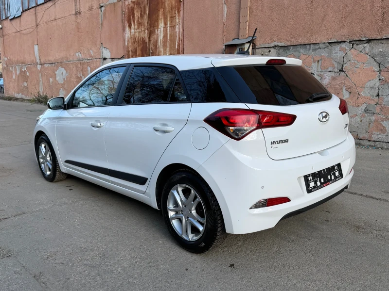 Hyundai I20 бензин, снимка 3 - Автомобили и джипове - 52944630