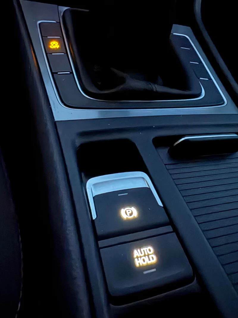 VW Golf, снимка 9 - Автомобили и джипове - 53091319