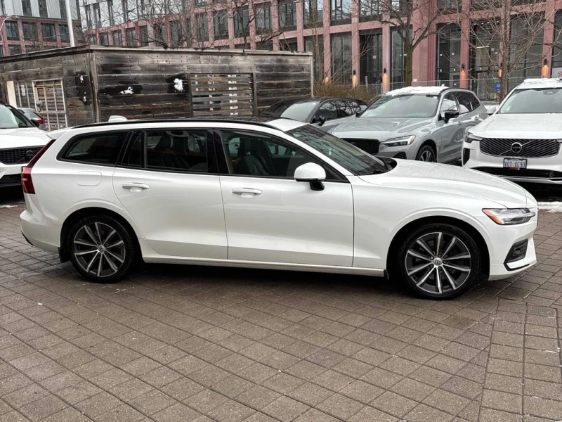 Volvo V60 Momentum  CARFAX, снимка 3 - Автомобили и джипове - 53111000