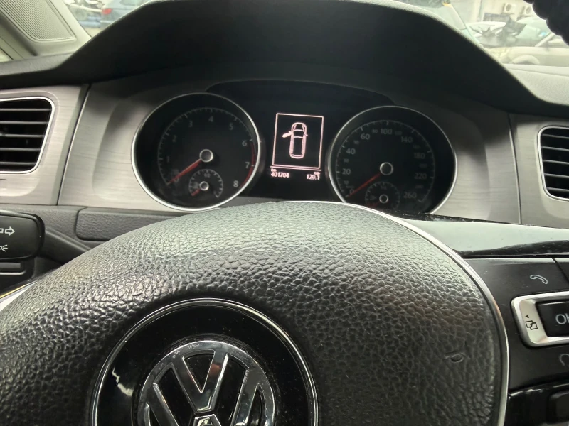 VW Golf 1.4 TGI, снимка 7 - Автомобили и джипове - 53208931