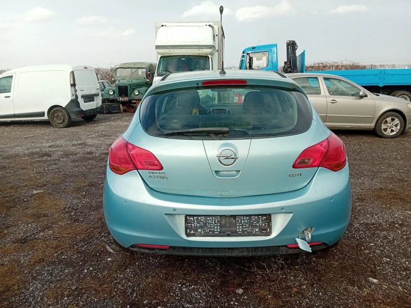 Opel Astra БРАКУВАНА ПАЛИ ЦЯЛА ЗА ЧАСТИ А17DTR, снимка 8 - Автомобили и джипове - 53583478