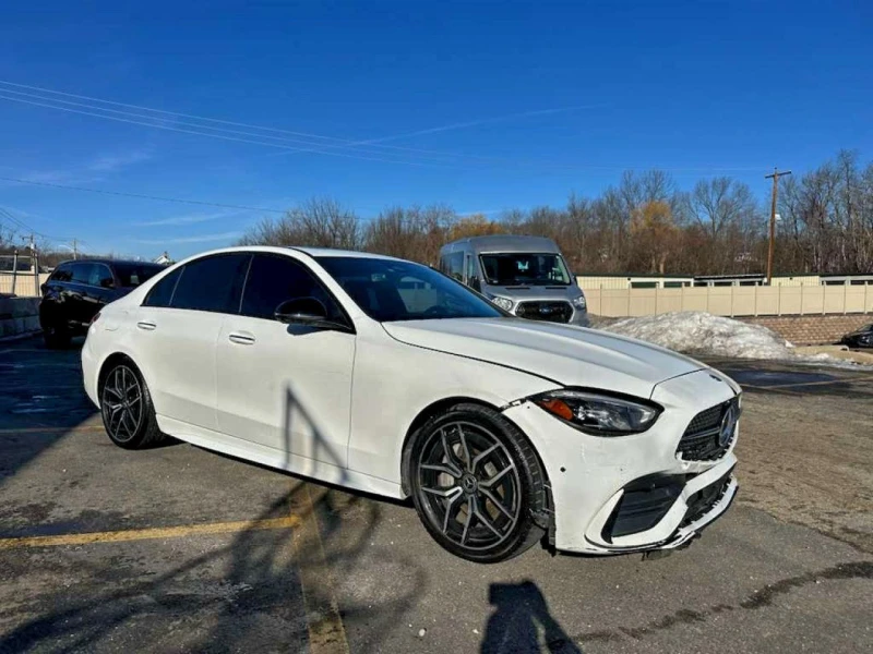 Mercedes-Benz C 300 AMG Line LANE ASSIST CAM CARPLAY PANO DIGITAL, снимка 4 - Автомобили и джипове - 53596678