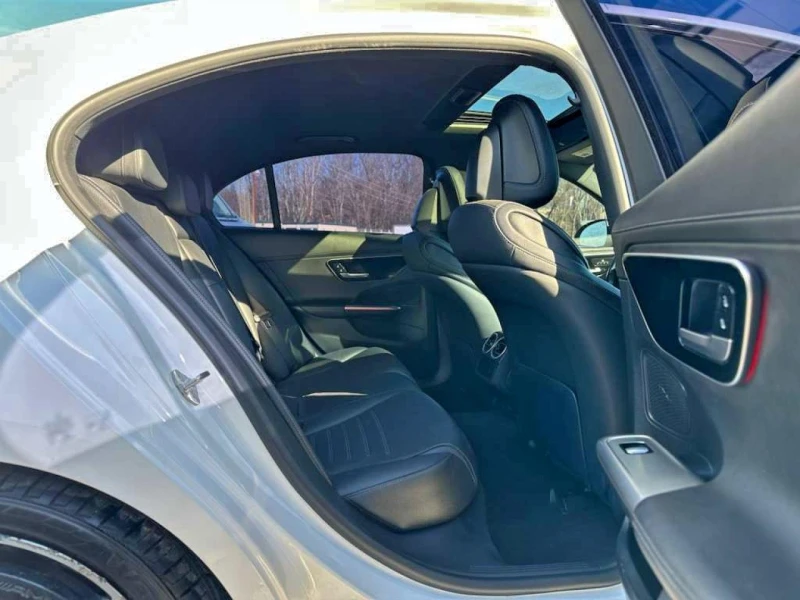 Mercedes-Benz C 300 AMG Line LANE ASSIST CAM CARPLAY PANO DIGITAL, снимка 9 - Автомобили и джипове - 53596678