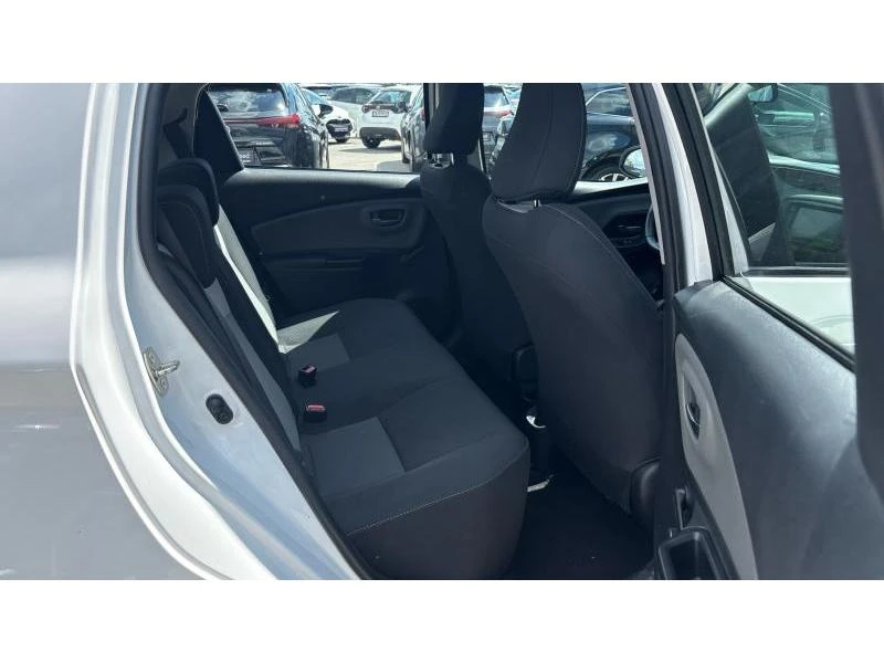 Toyota Yaris 1.5P LUNA, снимка 7 - Автомобили и джипове - 54625868