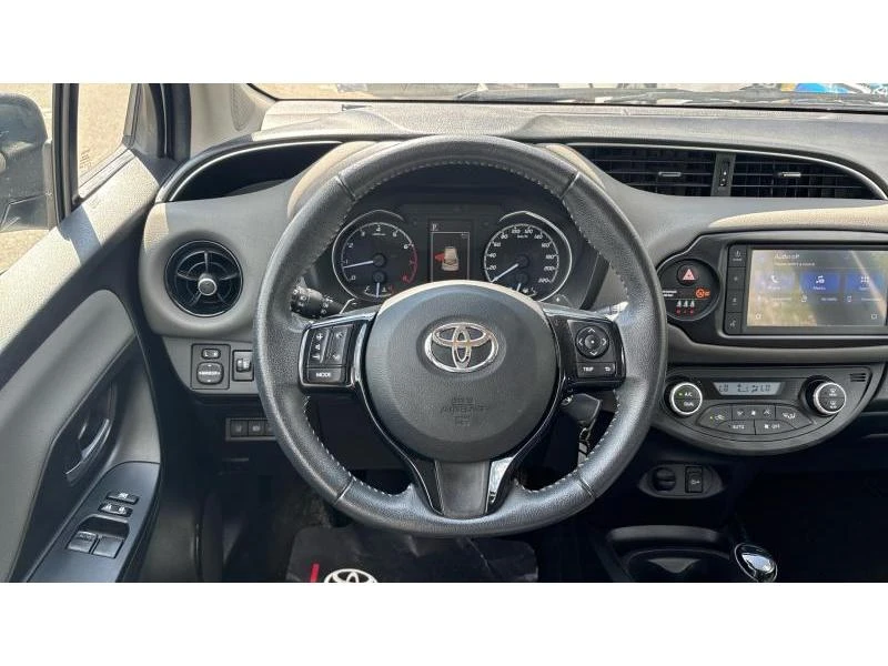 Toyota Yaris 1.5P LUNA, снимка 13 - Автомобили и джипове - 54625868