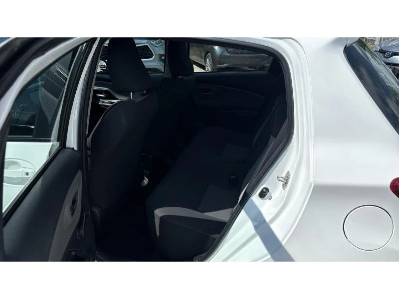 Toyota Yaris 1.5P LUNA, снимка 11 - Автомобили и джипове - 54625868