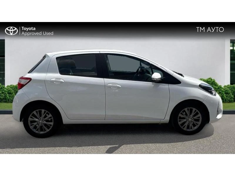 Toyota Yaris 1.5P LUNA, снимка 17 - Автомобили и джипове - 54625868