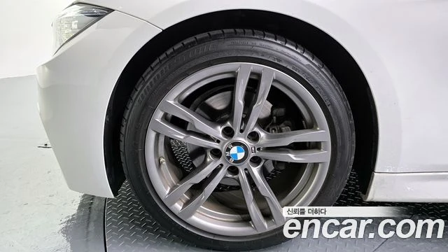 BMW 320, снимка 5 - Автомобили и джипове - 56077647