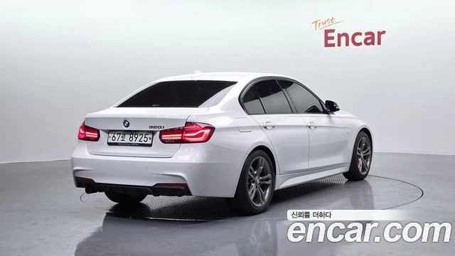 BMW 320, снимка 2 - Автомобили и джипове - 56077647