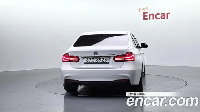BMW 320, снимка 4 - Автомобили и джипове - 56077647