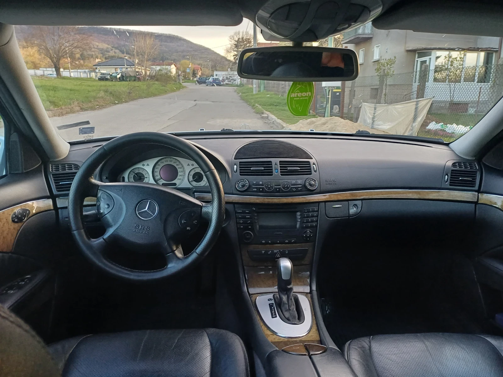 Mercedes-Benz E 270  - изображение 2