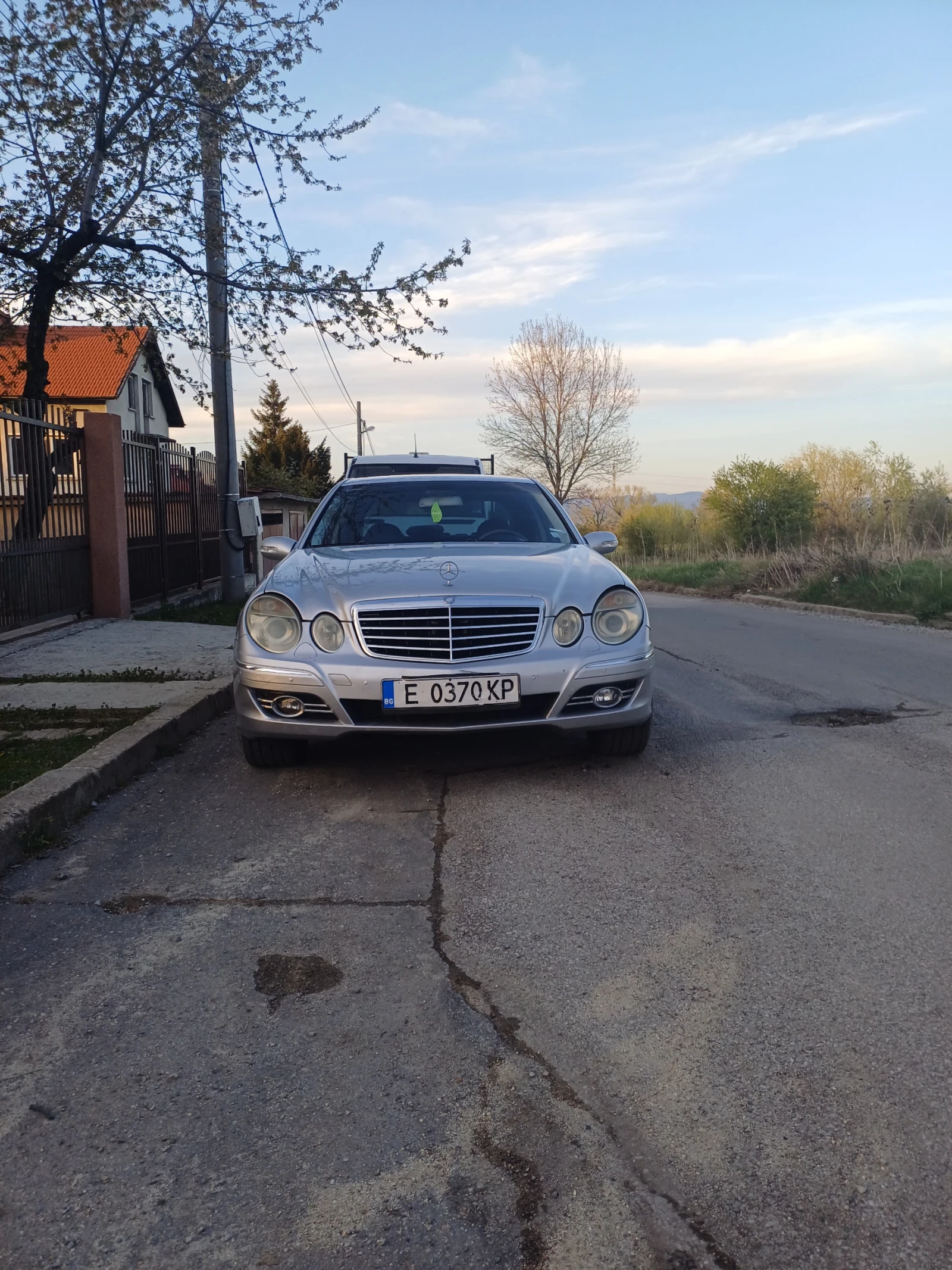 Mercedes-Benz E 270  - изображение 10