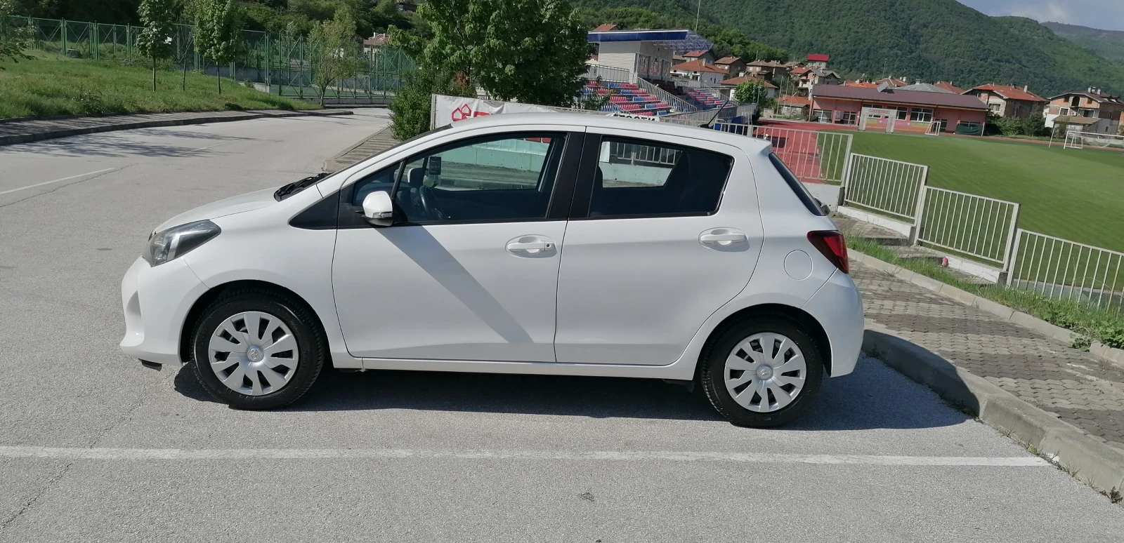 Toyota Yaris 1.33 VVT-I - изображение 4