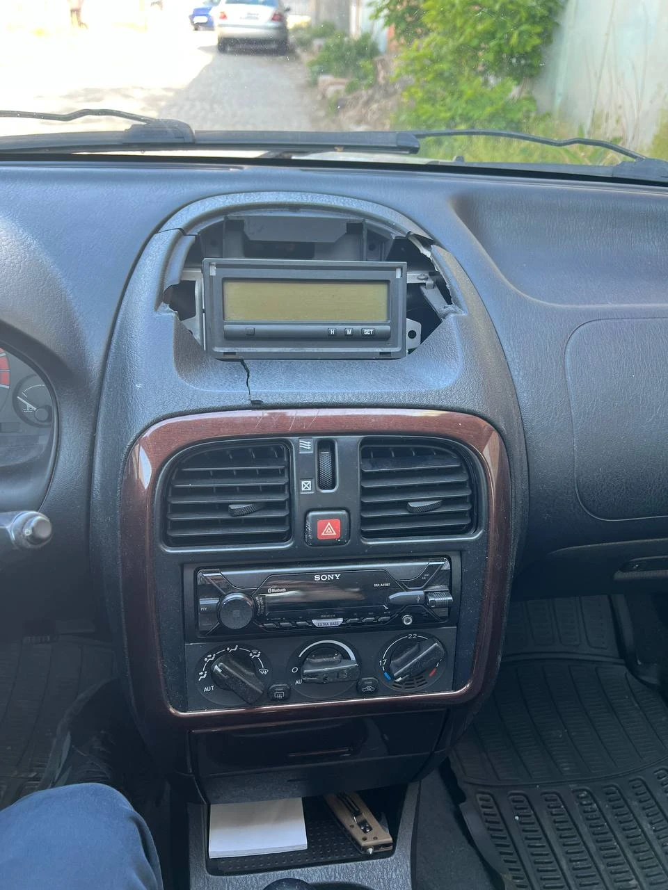 Mitsubishi Carisma GDI - изображение 8