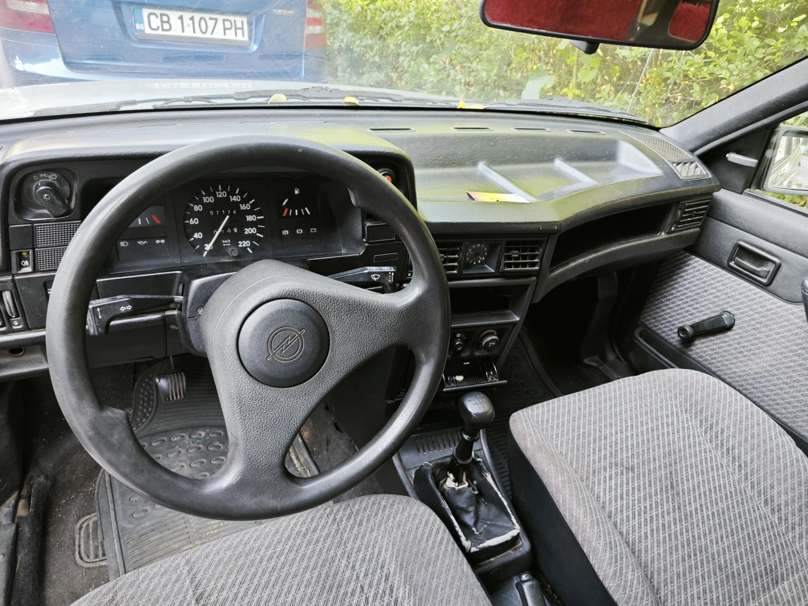 Opel Kadett 1.6i - изображение 9