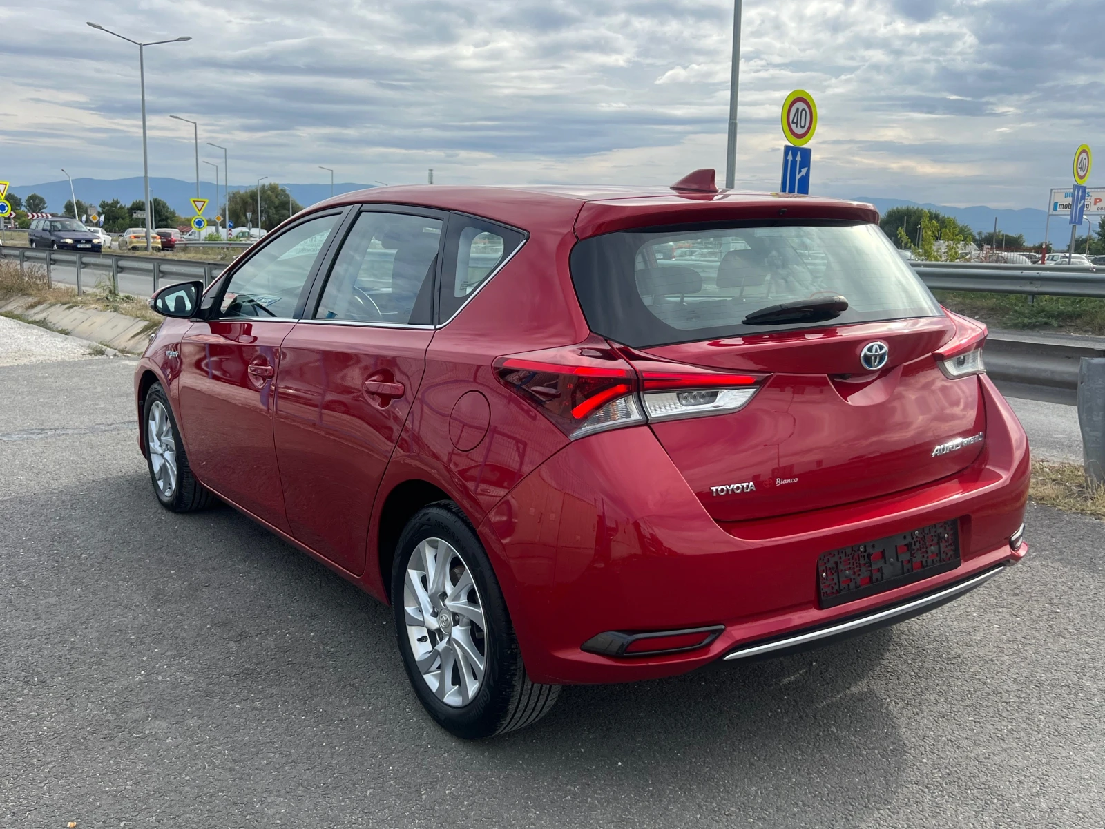 Toyota Auris ЛИЗИНГ-ХИБРИД-АВТОМАТИК-НАВИГАЦИЯ-КЛИМАТРОНИК - изображение 6