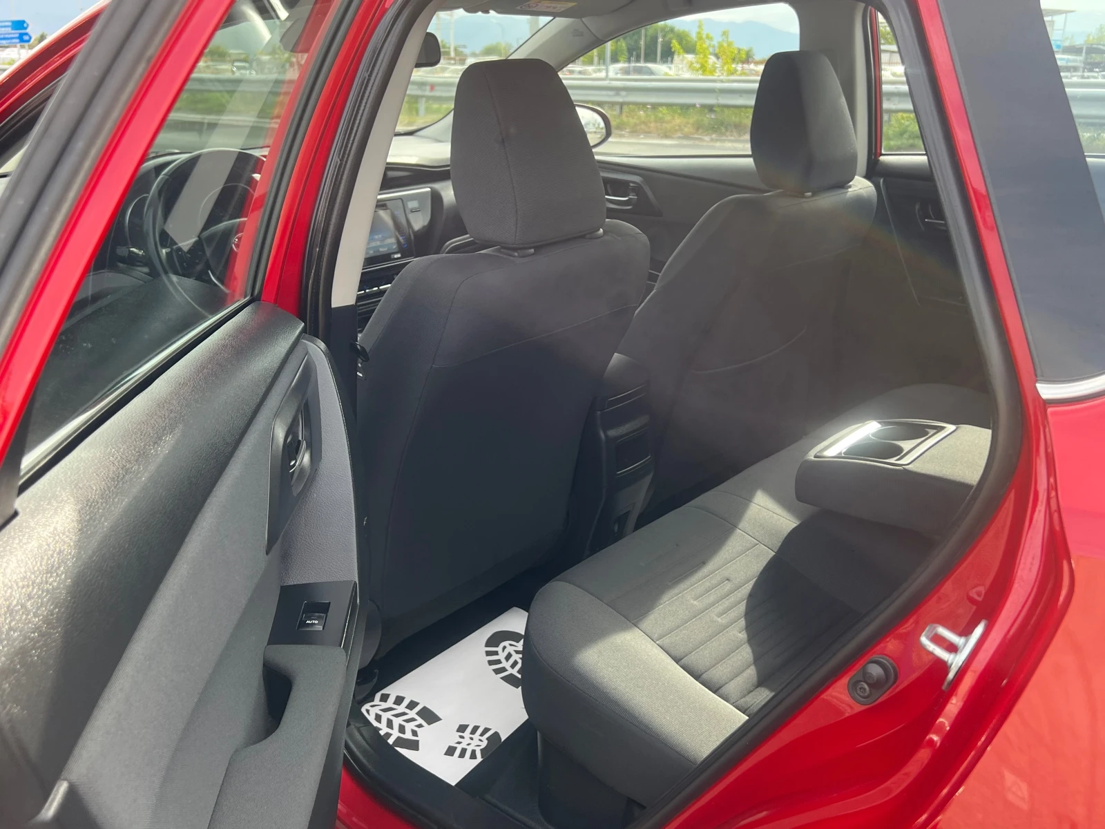 Toyota Auris ЛИЗИНГ-ХИБРИД-АВТОМАТИК-НАВИГАЦИЯ-КЛИМАТРОНИК - изображение 8