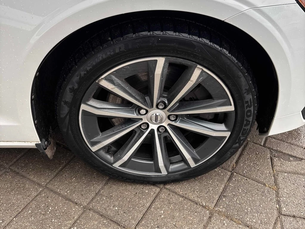 Volvo V60 Momentum  CARFAX - изображение 7