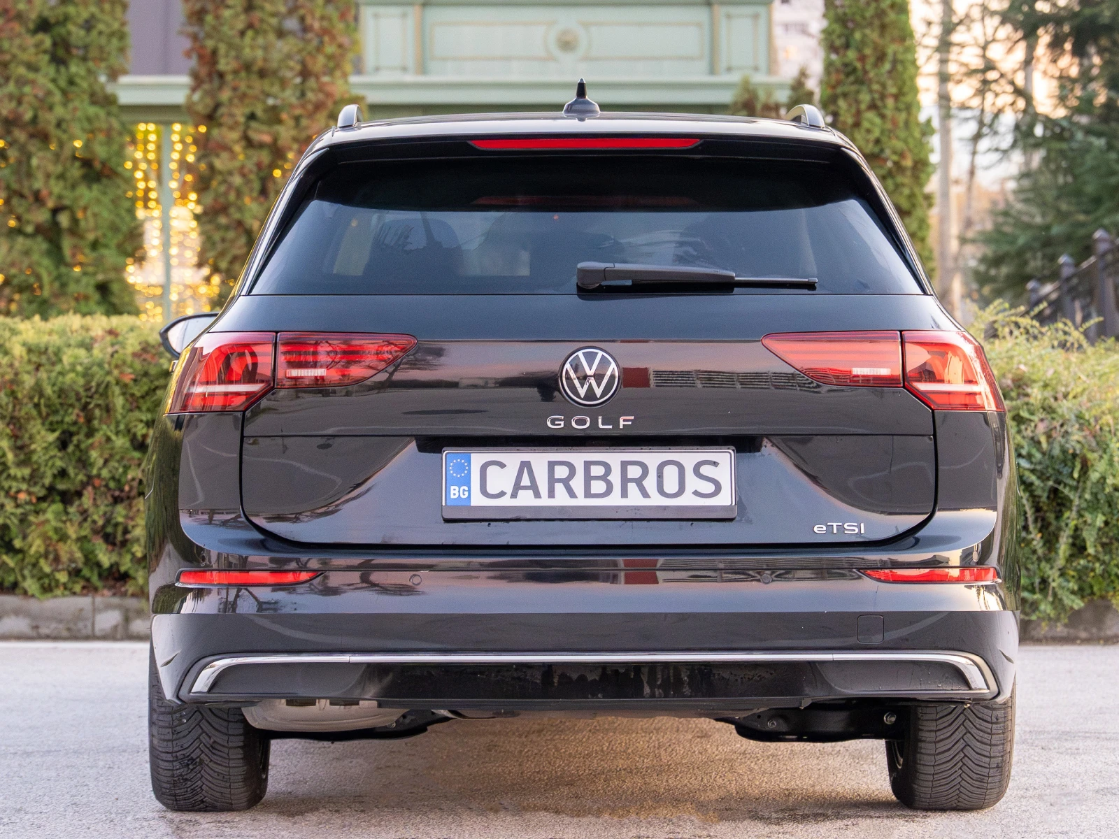 VW Golf Variant 1.5 eTSI DSG в гаранция, като нов , снимка 6 - Автомобили и джипове - 53819884