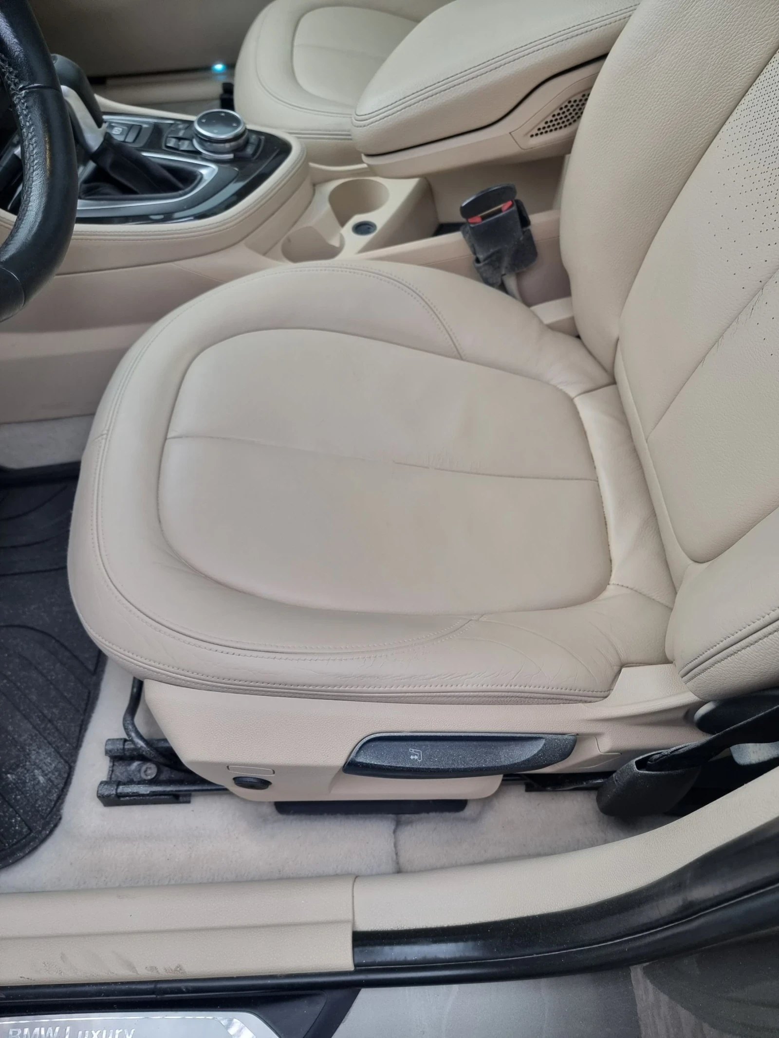 BMW 218 218 ACTIVE TOURER, снимка 9 - Автомобили и джипове - 53885817