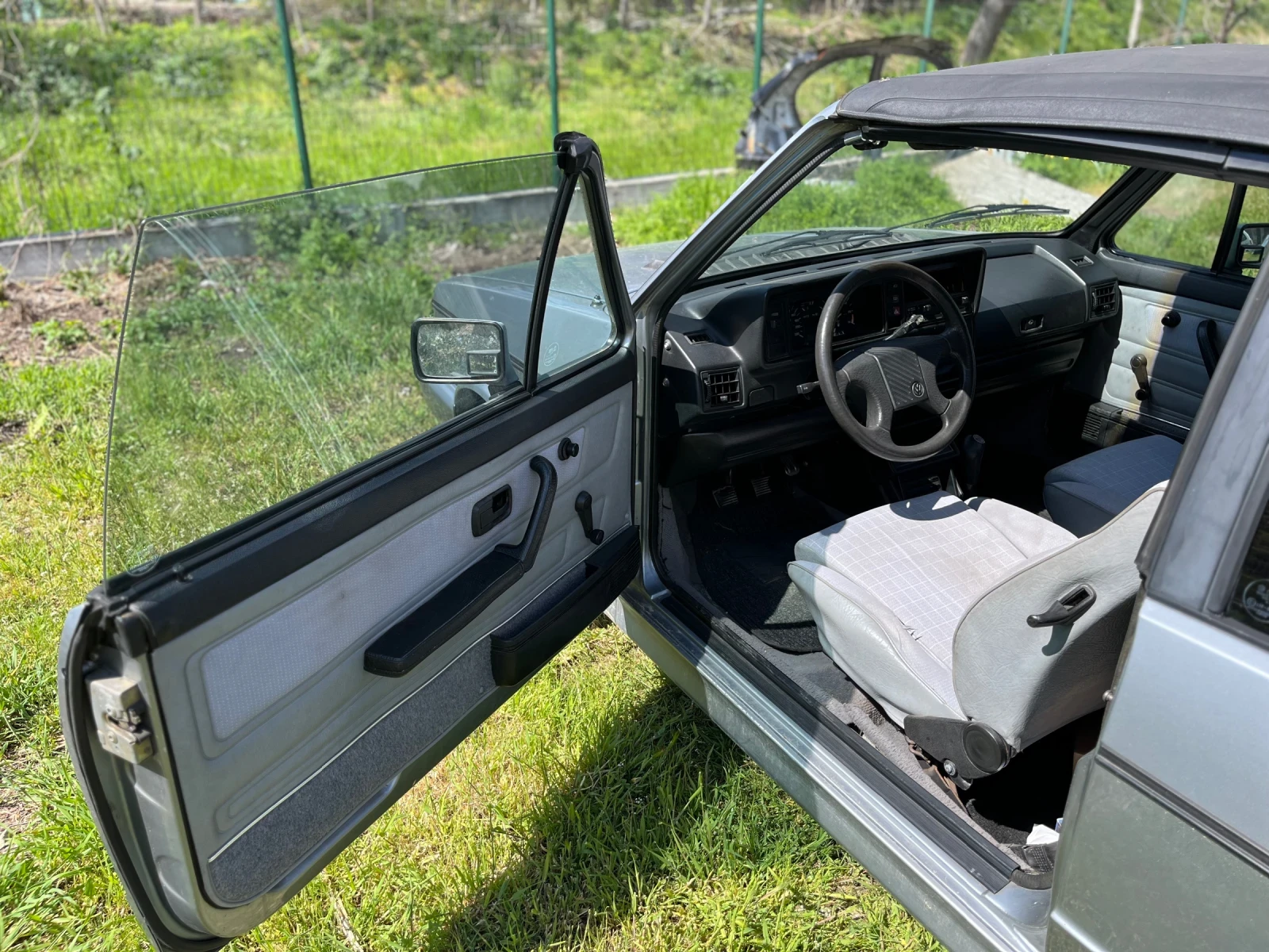 VW Golf 1.8gti Karmann 199 хил. км., снимка 8 - Автомобили и джипове - 54382320