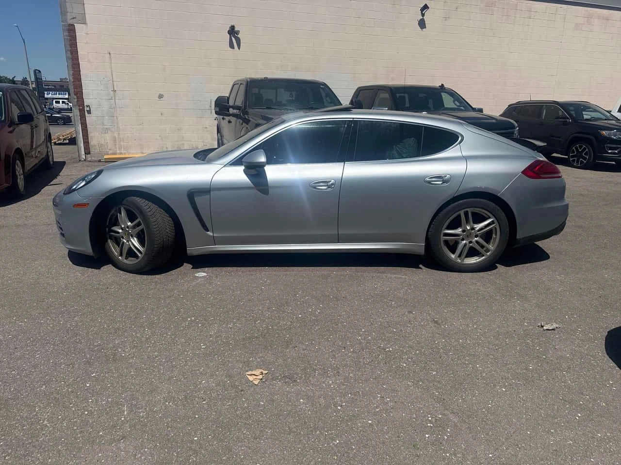Porsche Panamera 4dr HB/ОБДУХВАНЕ/ПАНОРАМА/ВТОРИ ГУМИ И ДЖАНТИ, снимка 3 - Автомобили и джипове - 54755661