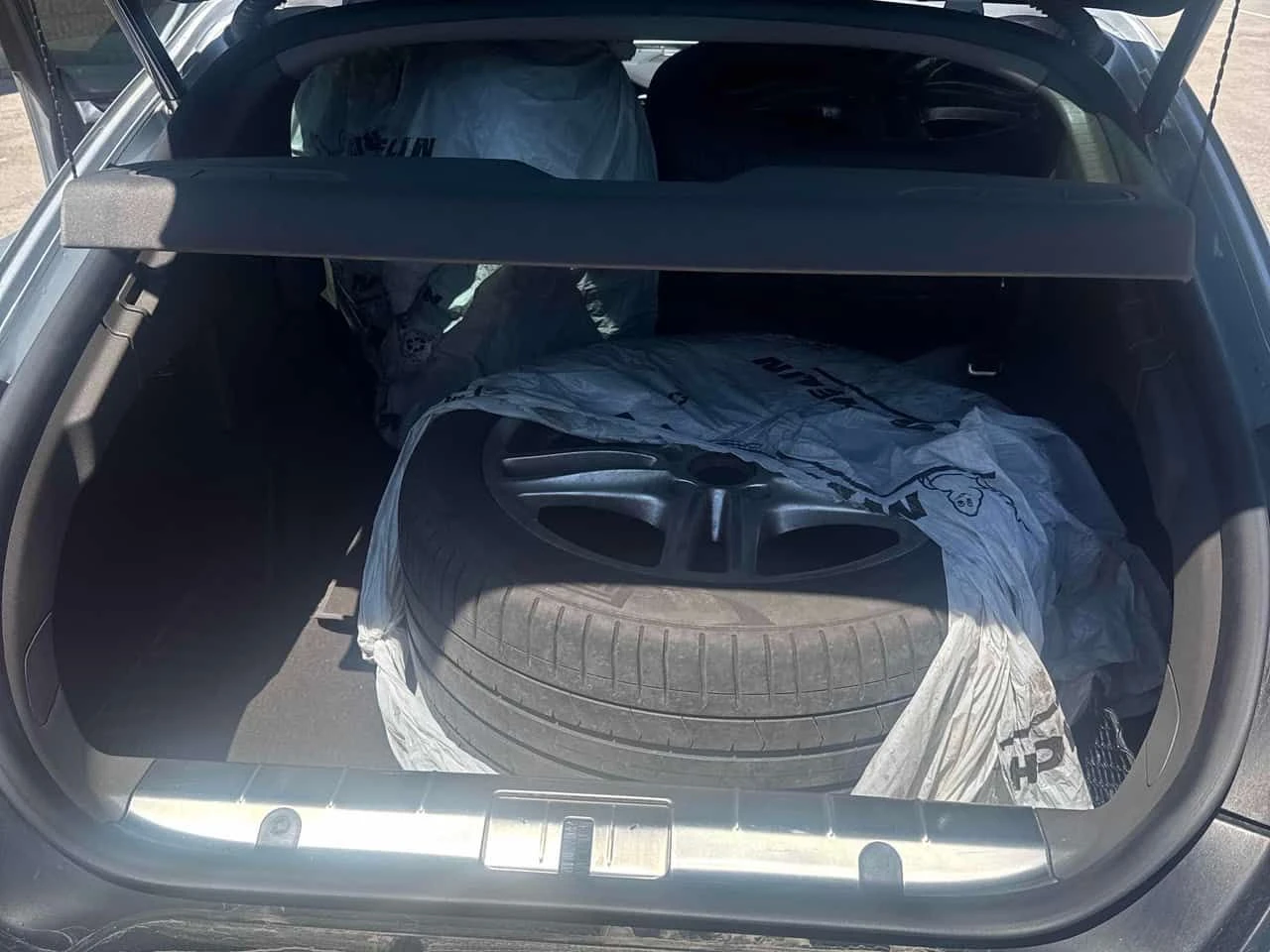 Porsche Panamera 4dr HB/ОБДУХВАНЕ/ПАНОРАМА/ВТОРИ ГУМИ И ДЖАНТИ, снимка 11 - Автомобили и джипове - 54755661
