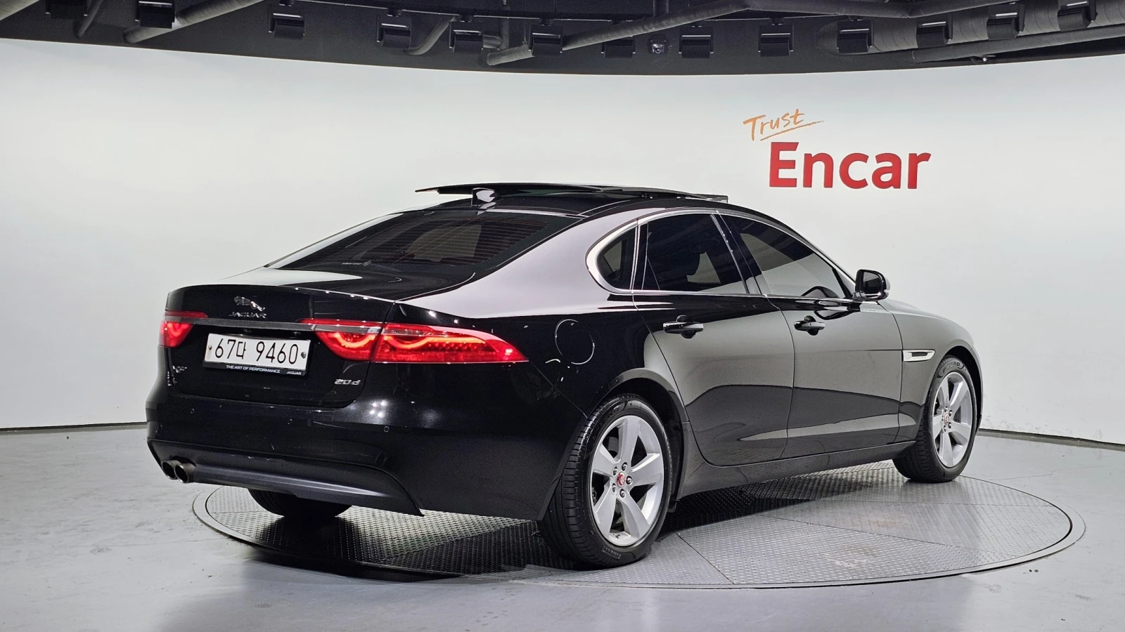 Jaguar Xf 2.0* Disel* Prestige* Navi* Camera* HeadUP, снимка 3 - Автомобили и джипове - 55284019