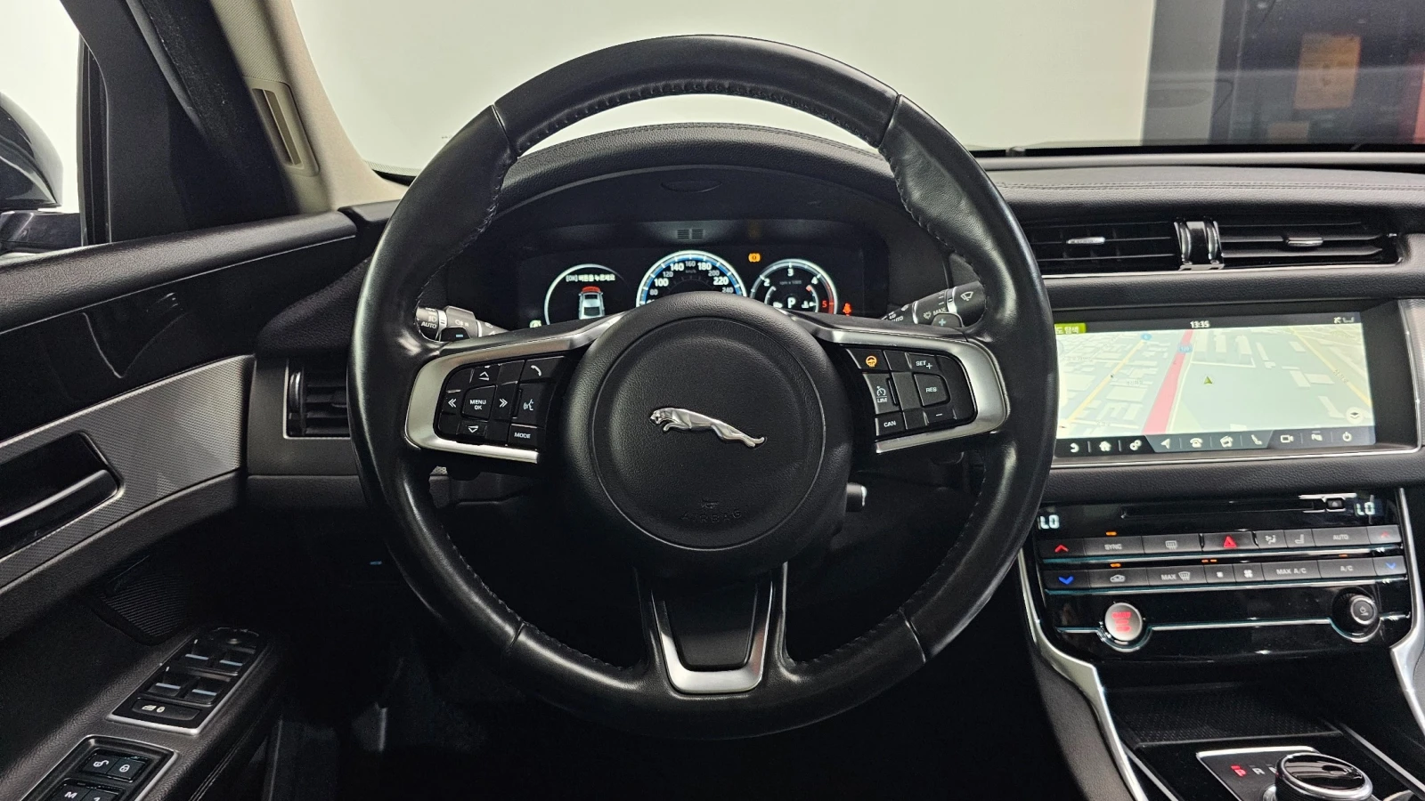 Jaguar Xf 2.0* Disel* Prestige* Navi* Camera* HeadUP, снимка 5 - Автомобили и джипове - 55284019