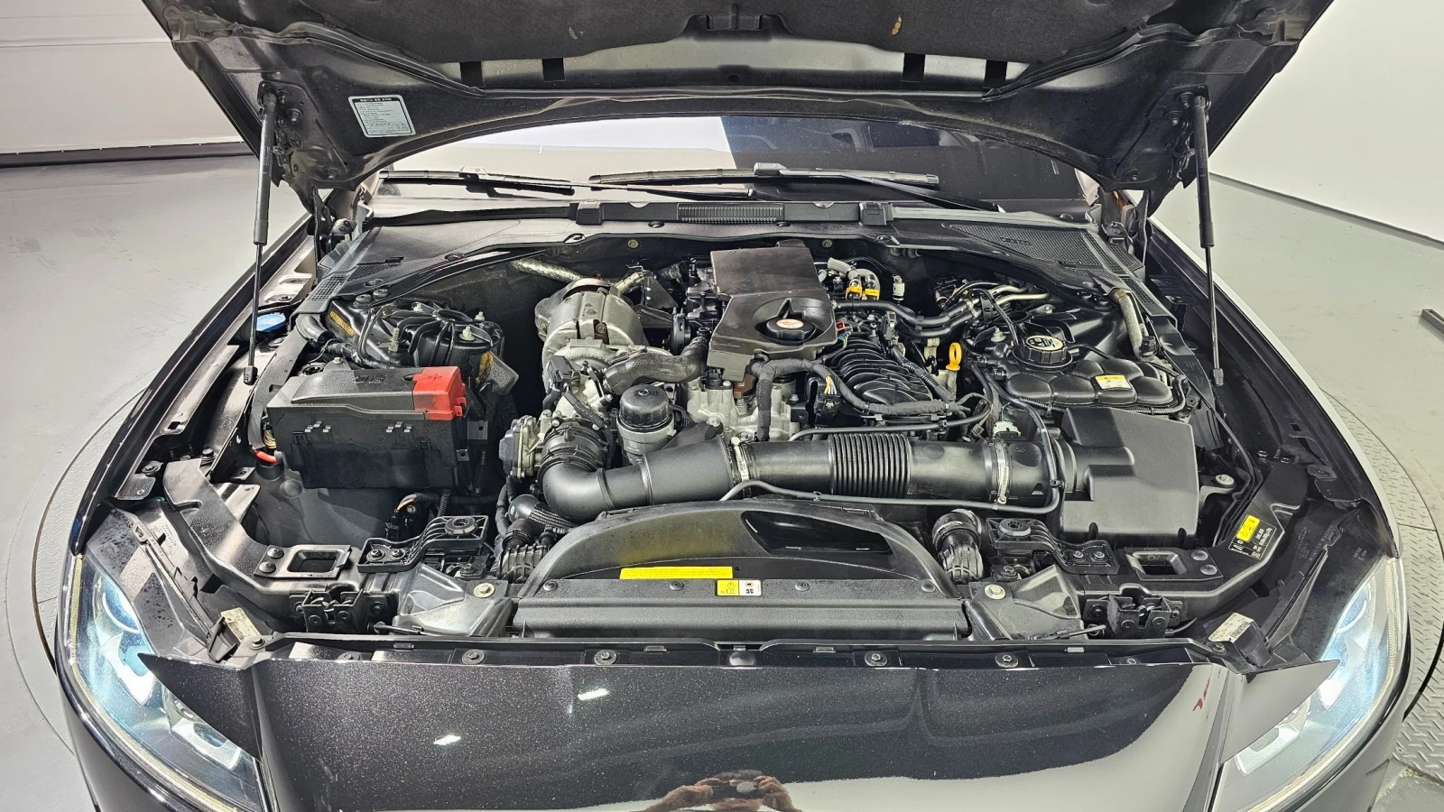 Jaguar Xf 2.0* Disel* Prestige* Navi* Camera* HeadUP, снимка 17 - Автомобили и джипове - 55284019