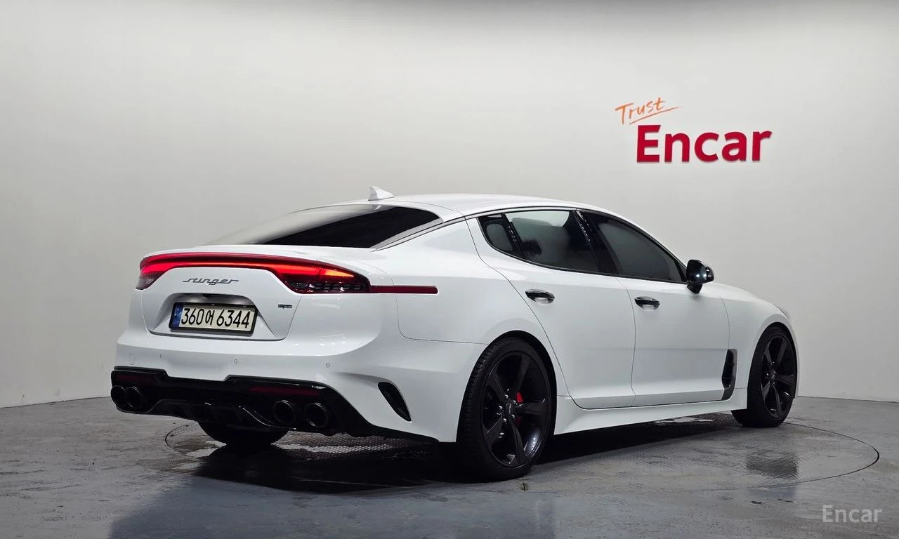 Kia Stinger 2.5* ОБДУХВАНЕ* ДИСТРОНИК* ХЕДЪП* LANE* ASSIST* , снимка 2 - Автомобили и джипове - 55403326