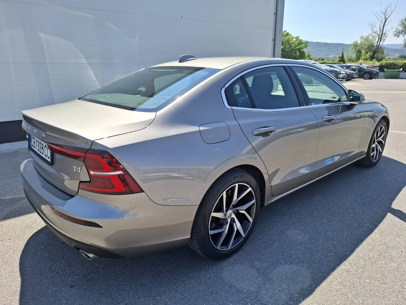 Volvo S60 2.0 L , снимка 4 - Автомобили и джипове - 55829565