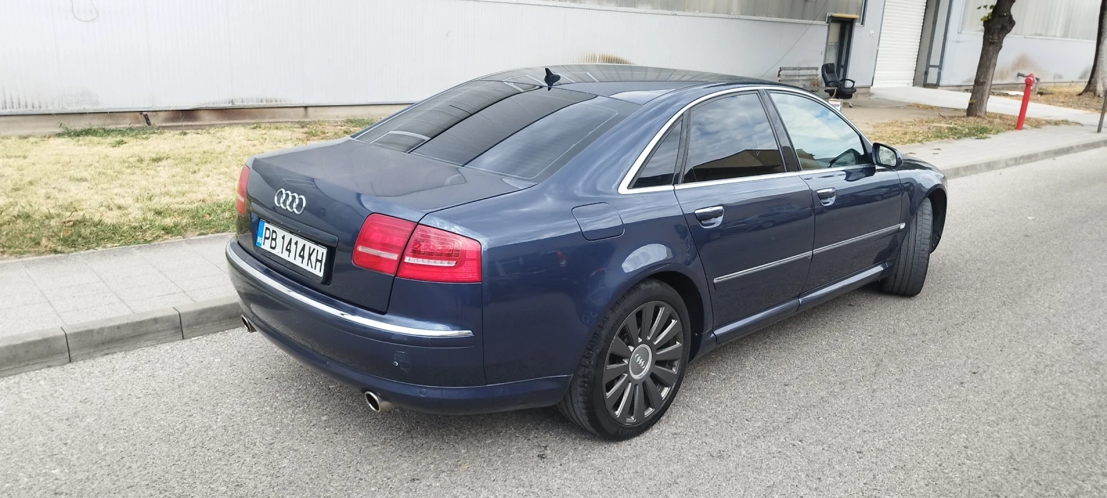 Audi A8 Audi A8 3.7i-LPG, снимка 3 - Автомобили и джипове - 56180177