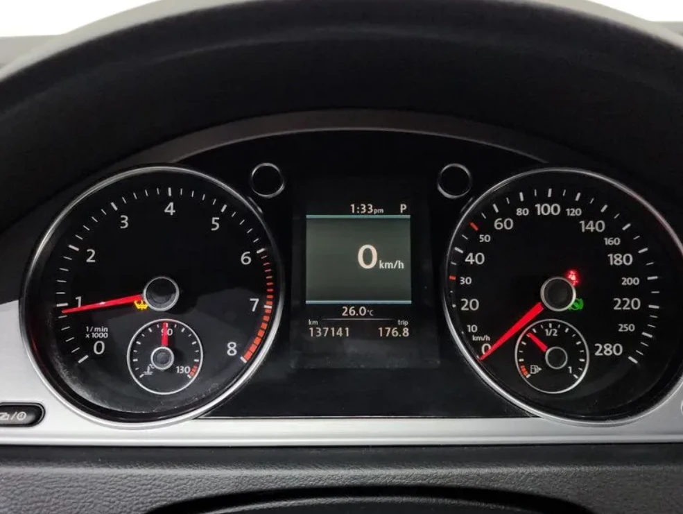 VW CC 2.0 TSI, снимка 8 - Автомобили и джипове - 56608927