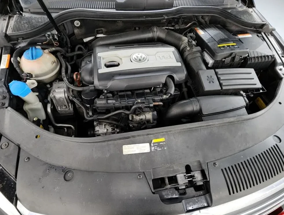 VW CC 2.0 TSI, снимка 6 - Автомобили и джипове - 56608927