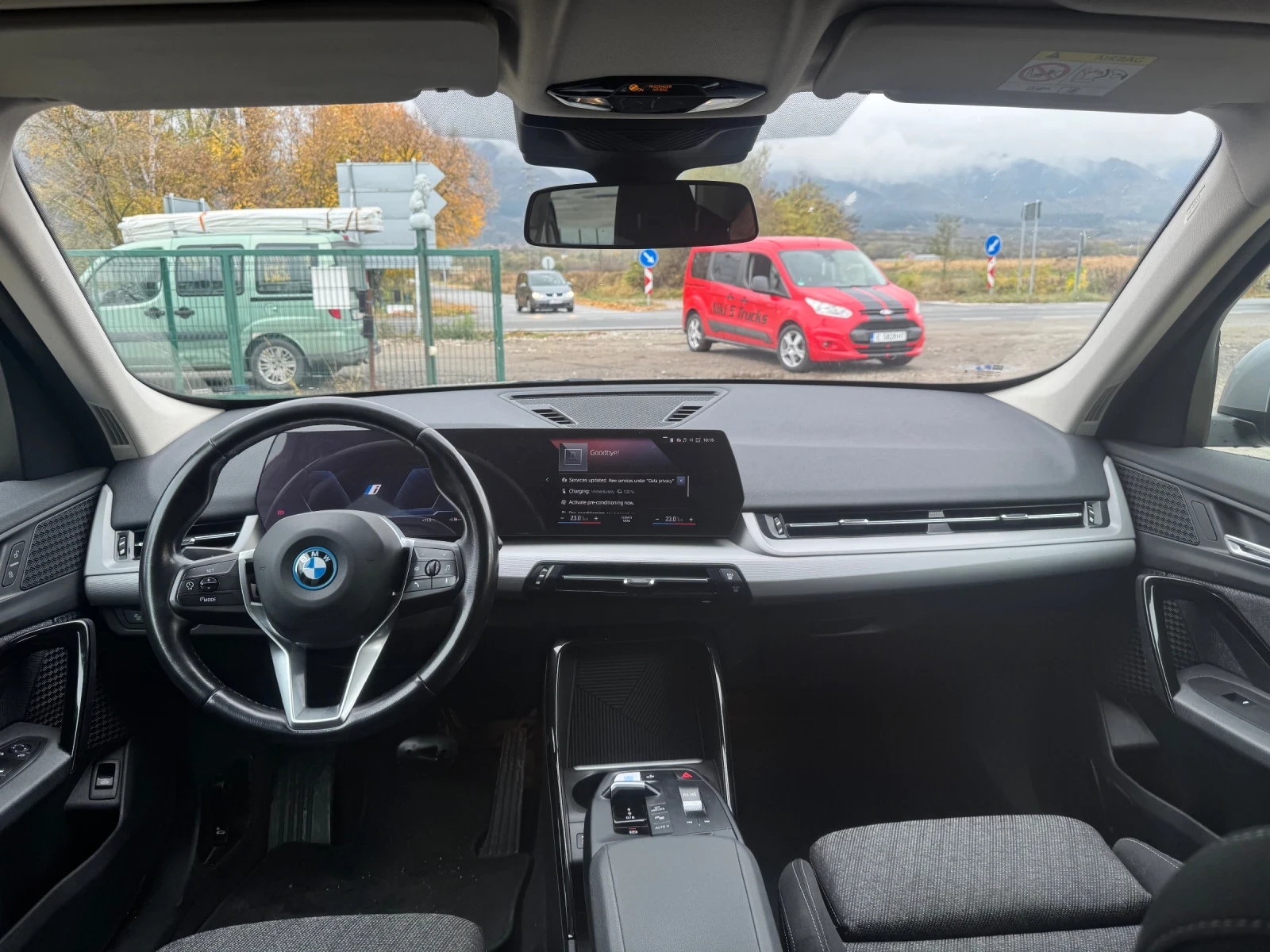 BMW iX1 X-Drive, 313k.c, снимка 12 - Автомобили и джипове - 56745158