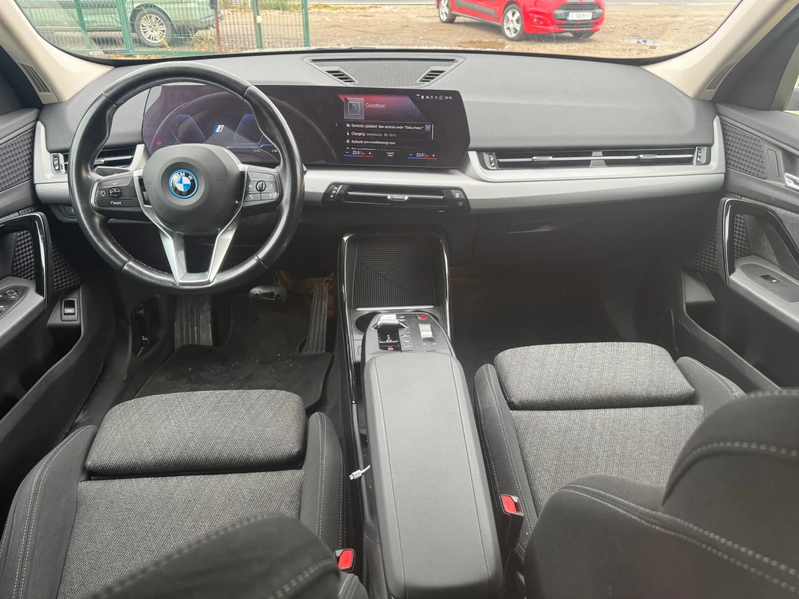 BMW iX1 X-Drive, 313k.c, снимка 11 - Автомобили и джипове - 56745158