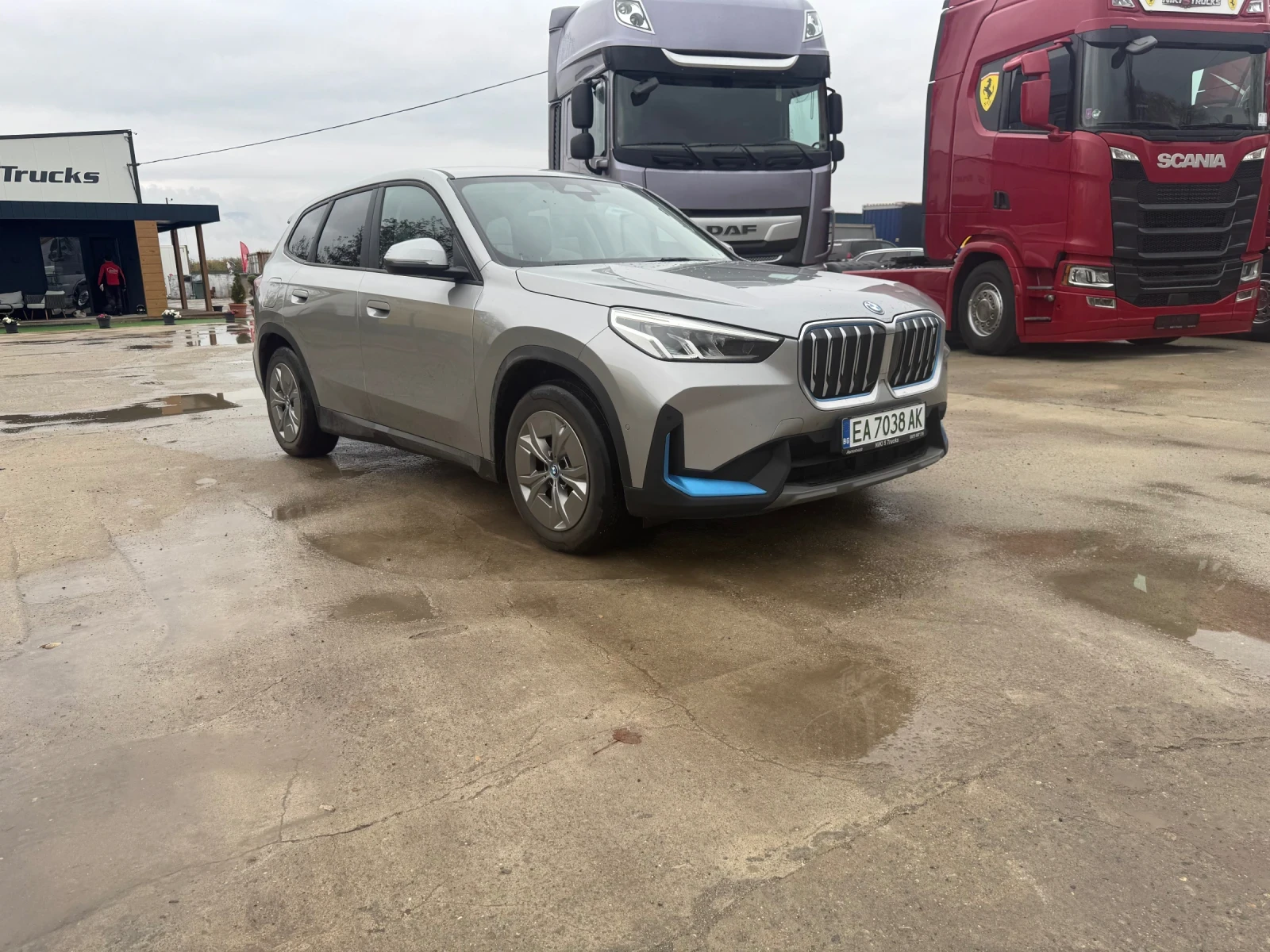 BMW iX1 X-Drive, 313k.c, снимка 8 - Автомобили и джипове - 56745158