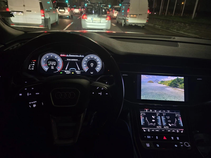 Audi Q8 Premium + , снимка 8 - Автомобили и джипове - 52565014