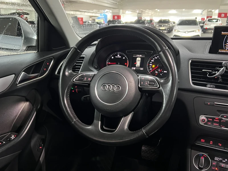 Audi Q3 2.0TDI QUATTRO * ПЪРВИ СОБСТВЕНИК* , снимка 10 - Автомобили и джипове - 52192021