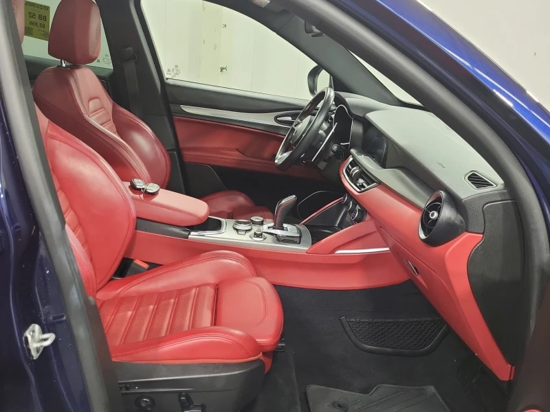 Alfa Romeo Stelvio TI Sport AWD 280кс * Възможност за Лизинг* , снимка 8 - Автомобили и джипове - 53480244