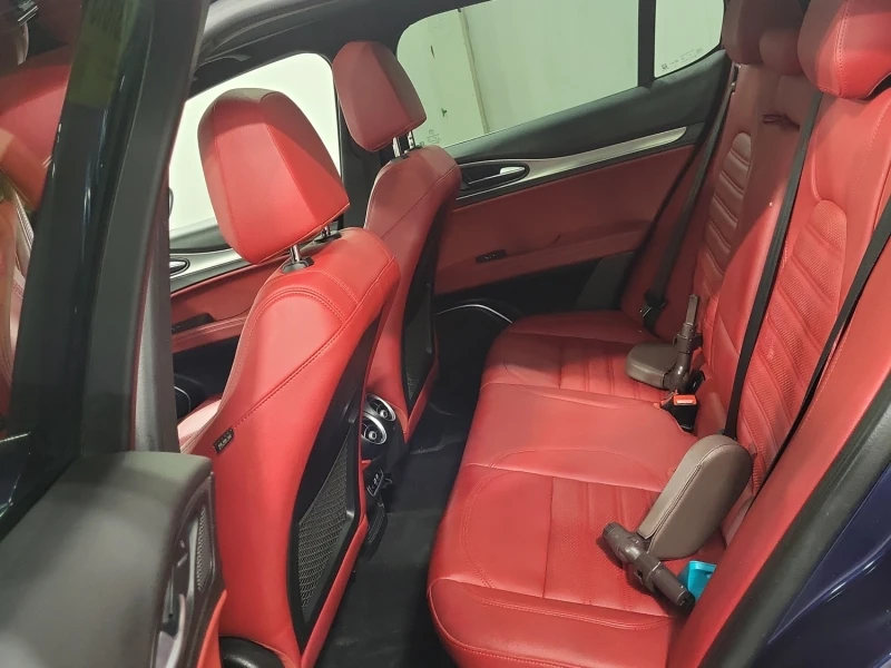 Alfa Romeo Stelvio TI Sport AWD 280кс * Възможност за Лизинг* , снимка 13 - Автомобили и джипове - 53480244