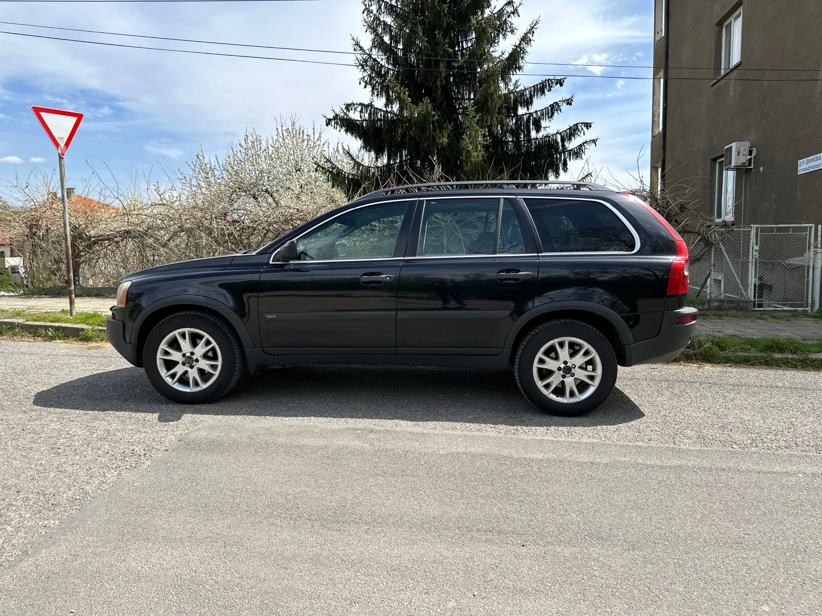 Volvo Xc90 2.4 D5 AWD - изображение 2