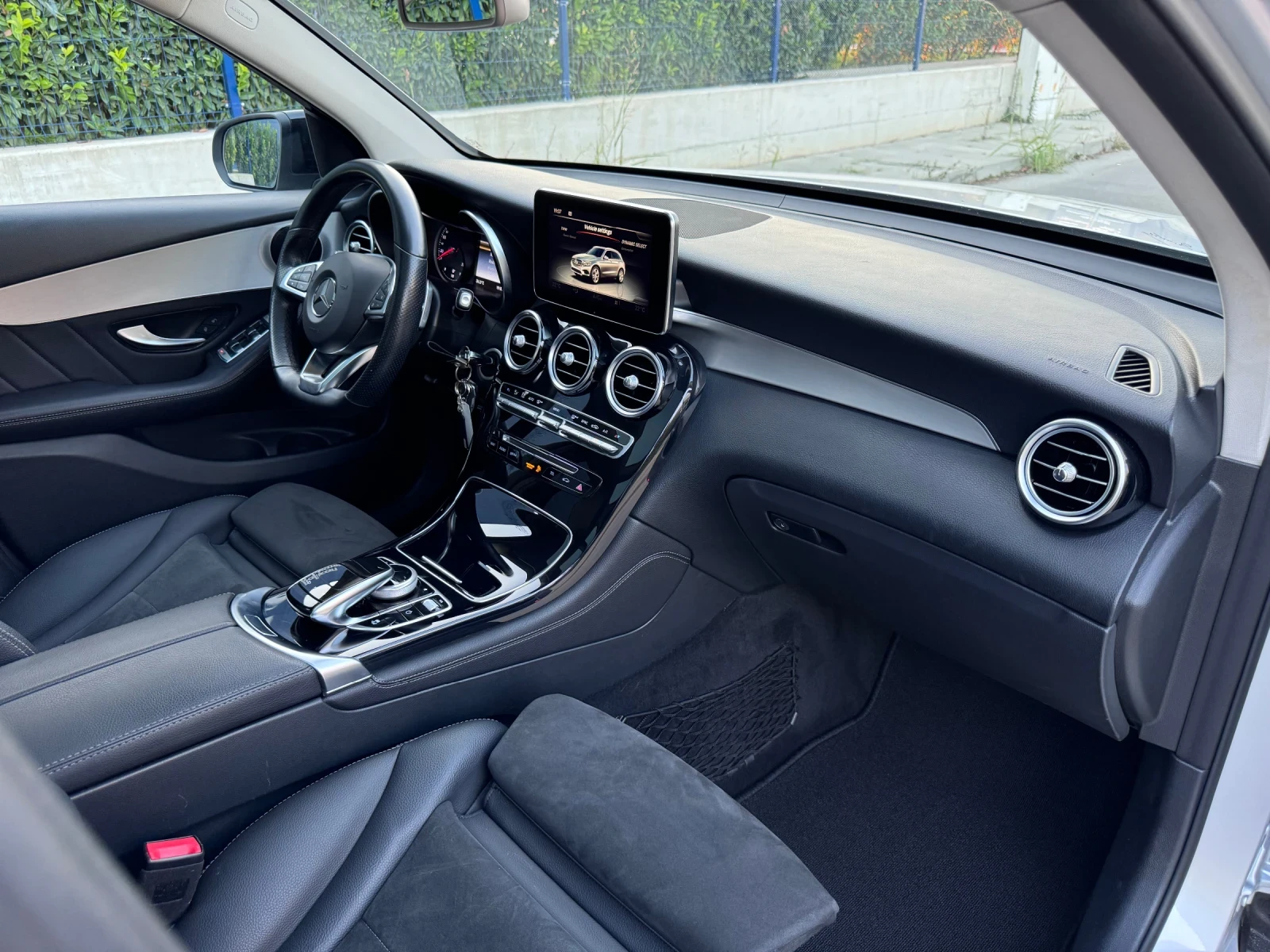 Mercedes-Benz GLC 250 4MATIC AMG PREMIUM PLUS NIGHT EDITION !!! | Mobile.bg   12