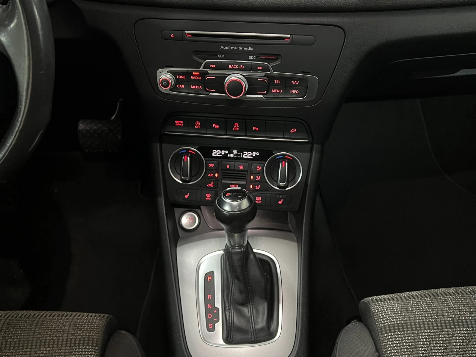 Audi Q3 2.0TDI QUATTRO * ПЪРВИ СОБСТВЕНИК*  | Mobile.bg — изображение 12