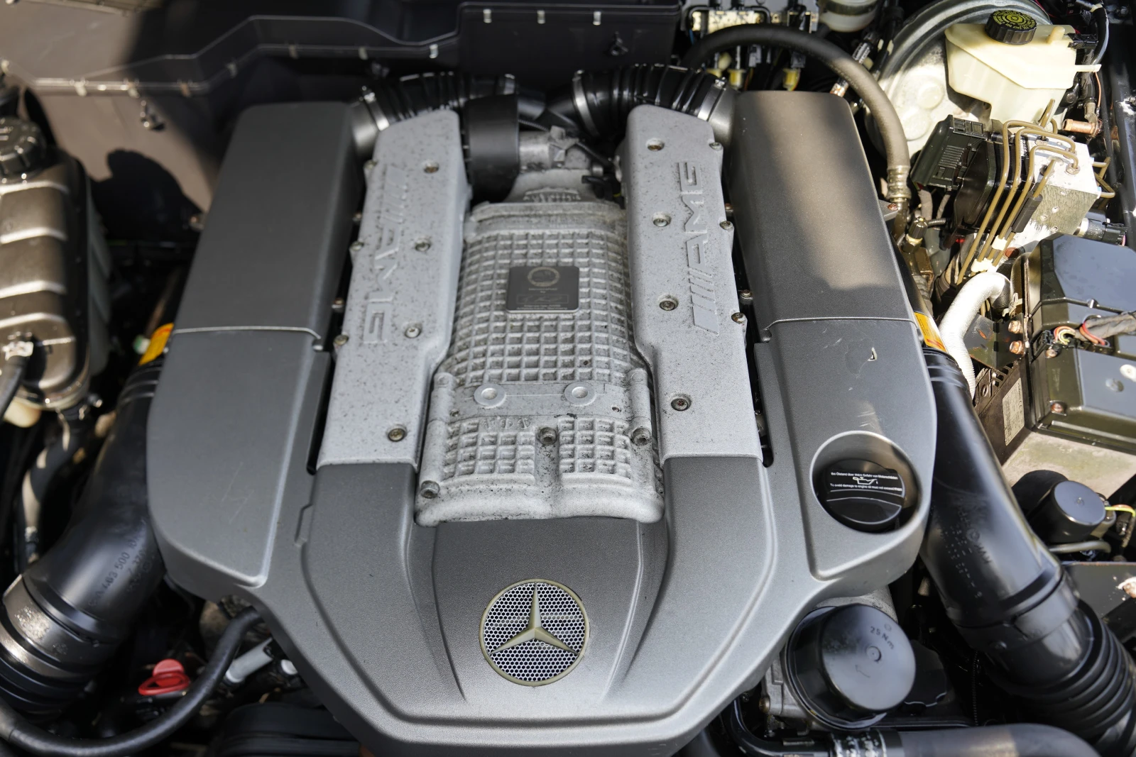 Mercedes-Benz G 55 AMG Designo АВТОМОБИЛА ИМА ДРЕБНИ ЗАБЕЛЕЖКИ, снимка 15 - Автомобили и джипове - 53724451